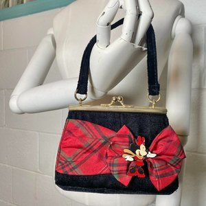 Minnie Mouse Black Velvet Bag With Pin And Bow